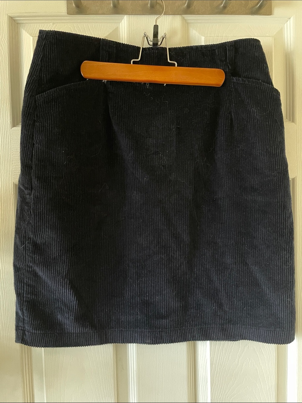 Eddie Bauer vintage navy blue corduroy skirt